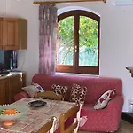 Brandino Pani Apartment *